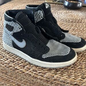 Air Jordan 1 Retro High OG Flyknit GS 'Shadow'